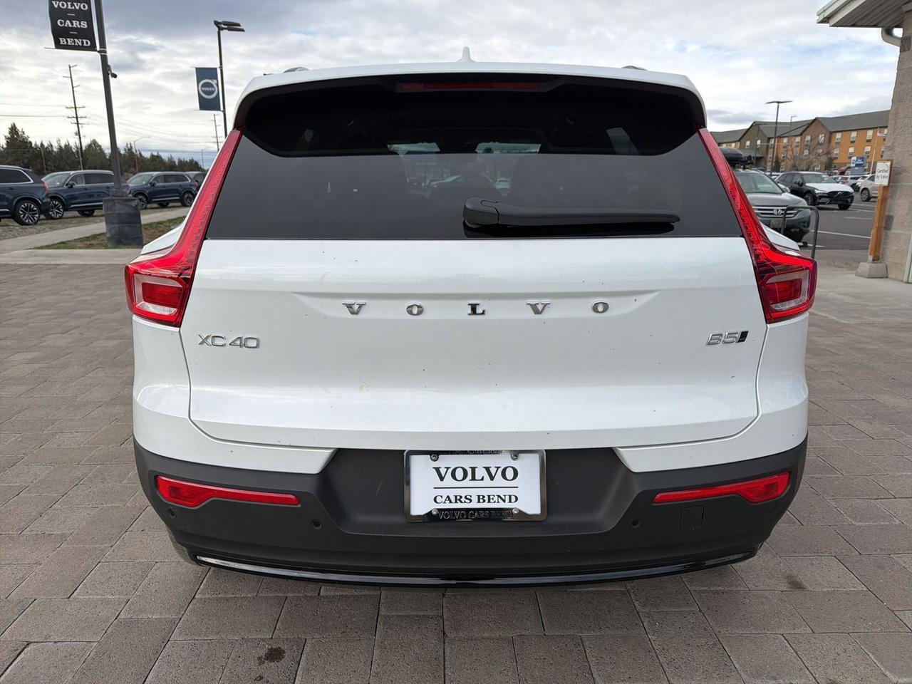 2026 Volvo XC40 B5 Plus Bend OR