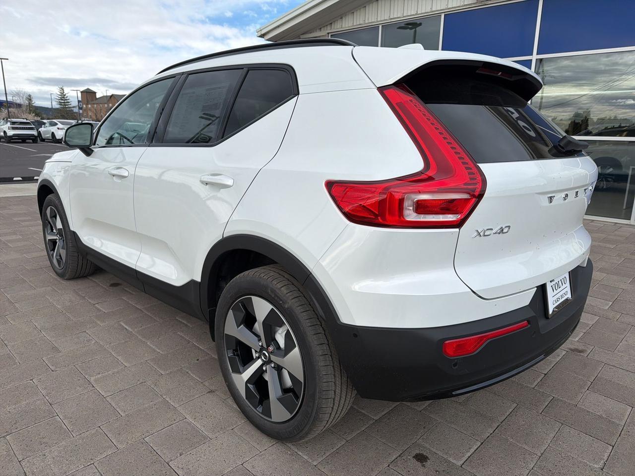 2026 Volvo XC40 B5 Plus Bend OR