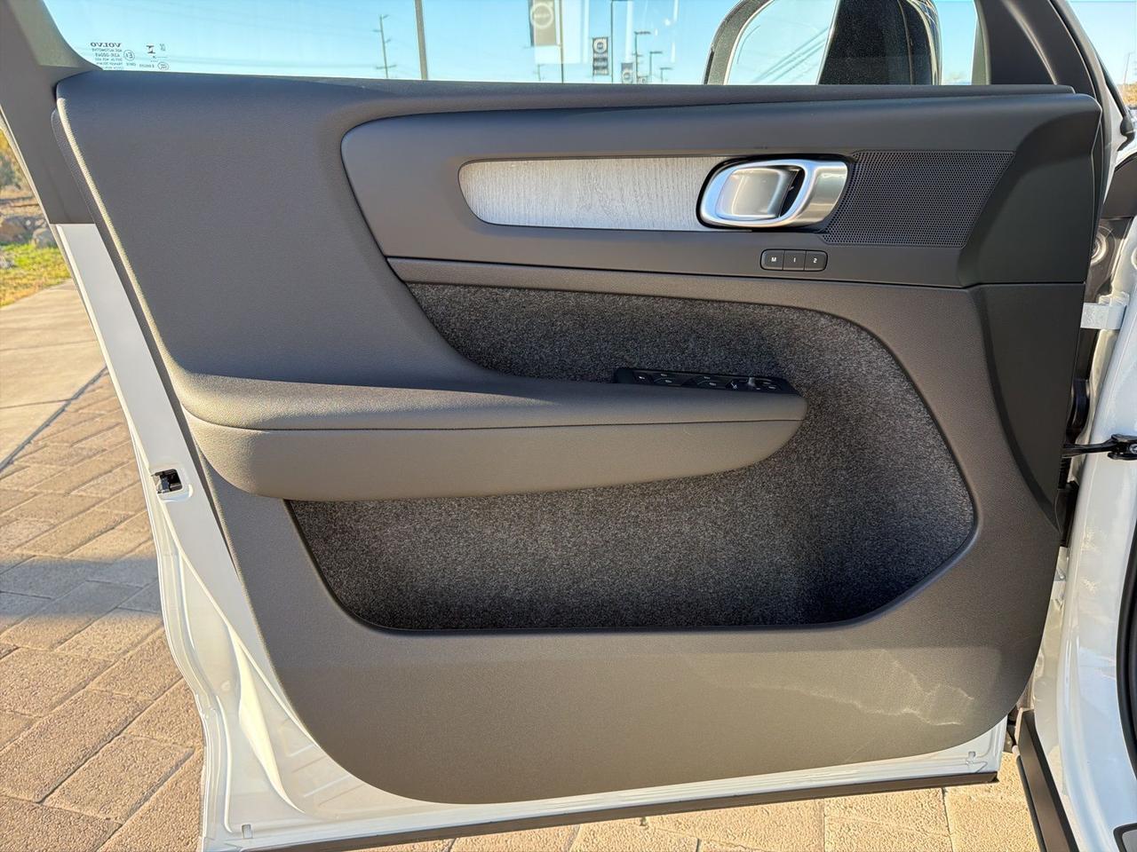 2026 Volvo XC40 B5 Plus Bend OR
