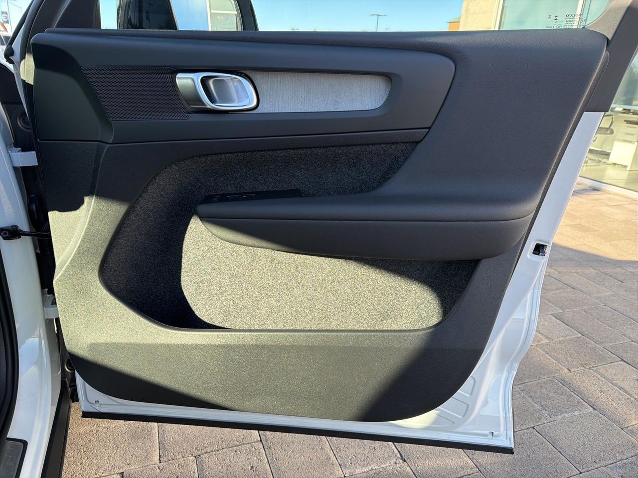 2026 Volvo XC40 B5 Plus Bend OR