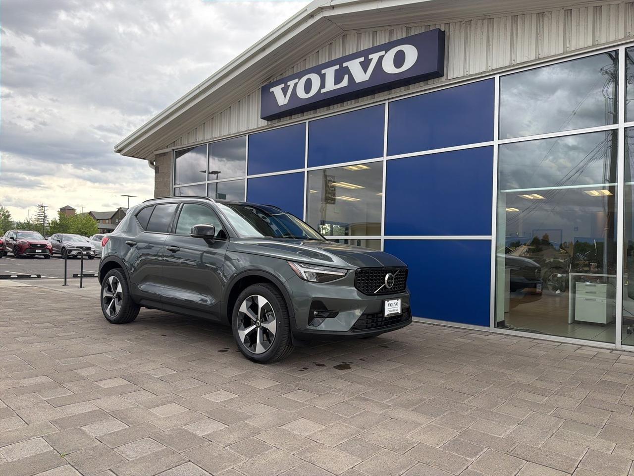 2026 Volvo XC40 B5 Plus