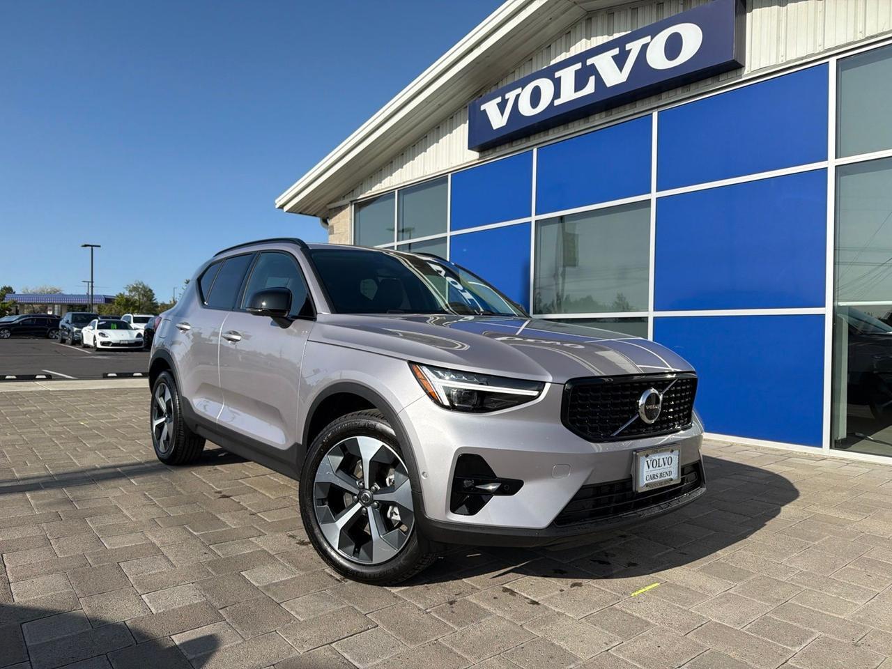 2026 Volvo XC40 B5 Plus