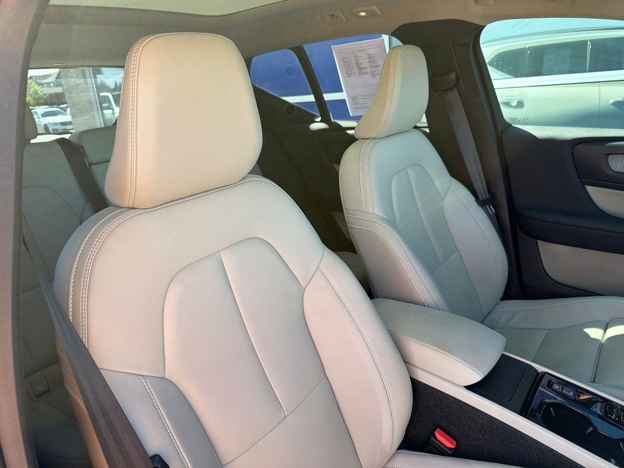2026 Volvo XC40 B5 Plus Bend OR