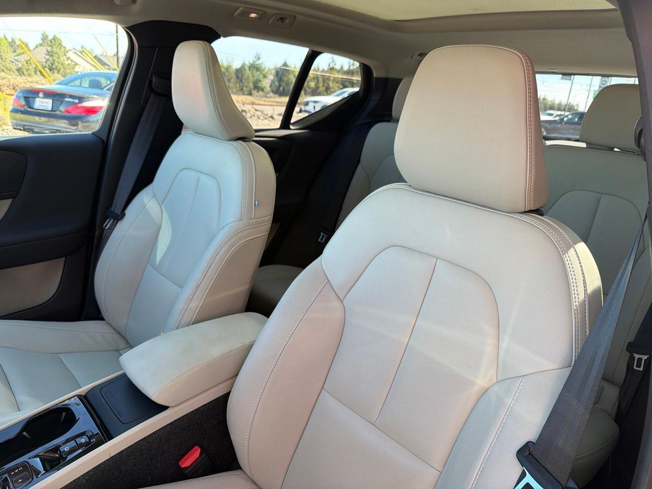 2026 Volvo XC40 B5 Plus Bend OR