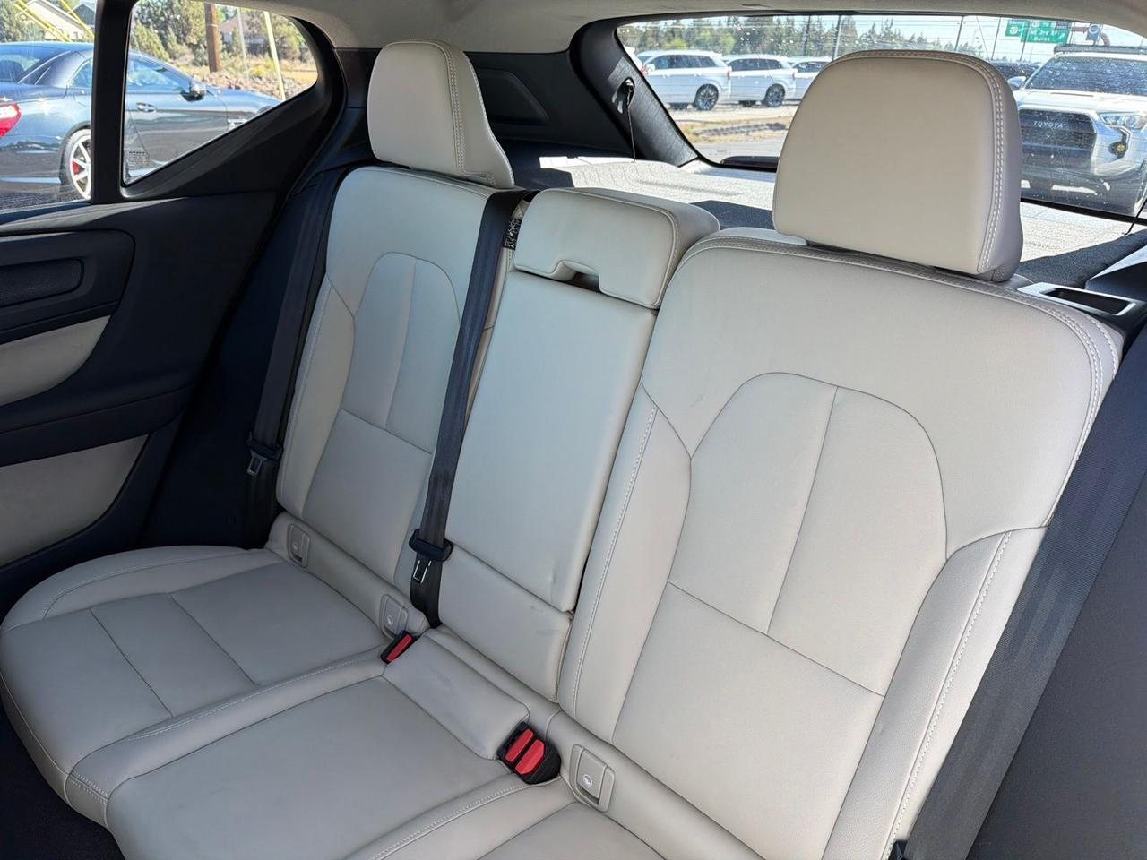 2026 Volvo XC40 B5 Plus Bend OR