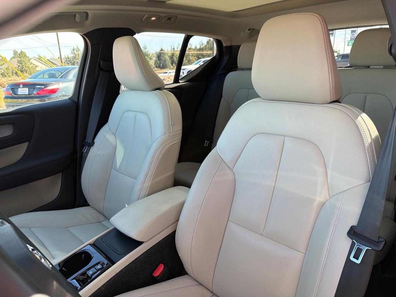 2026 Volvo XC40 B5 Plus Bend OR