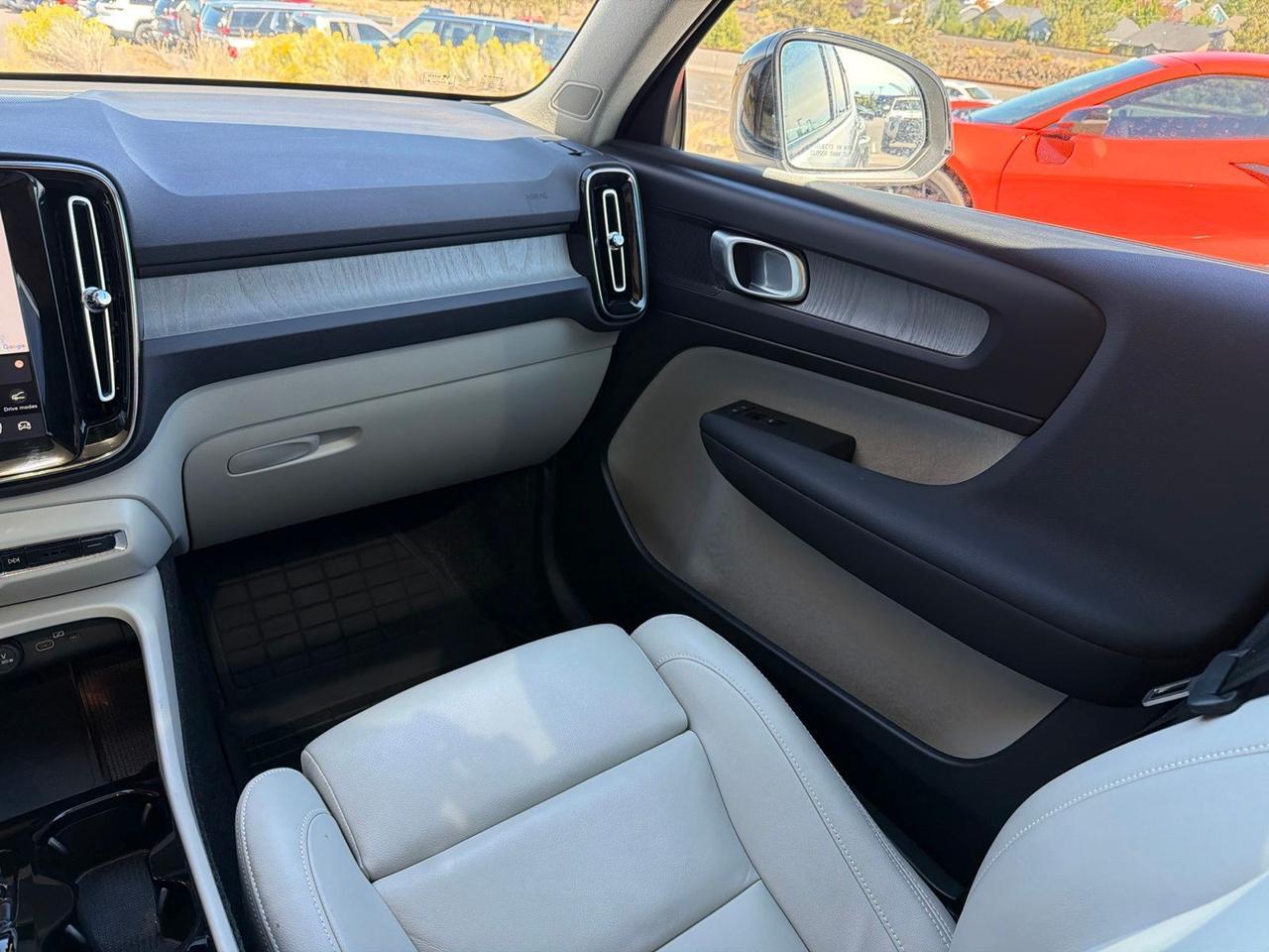 2026 Volvo XC40 B5 Plus Bend OR