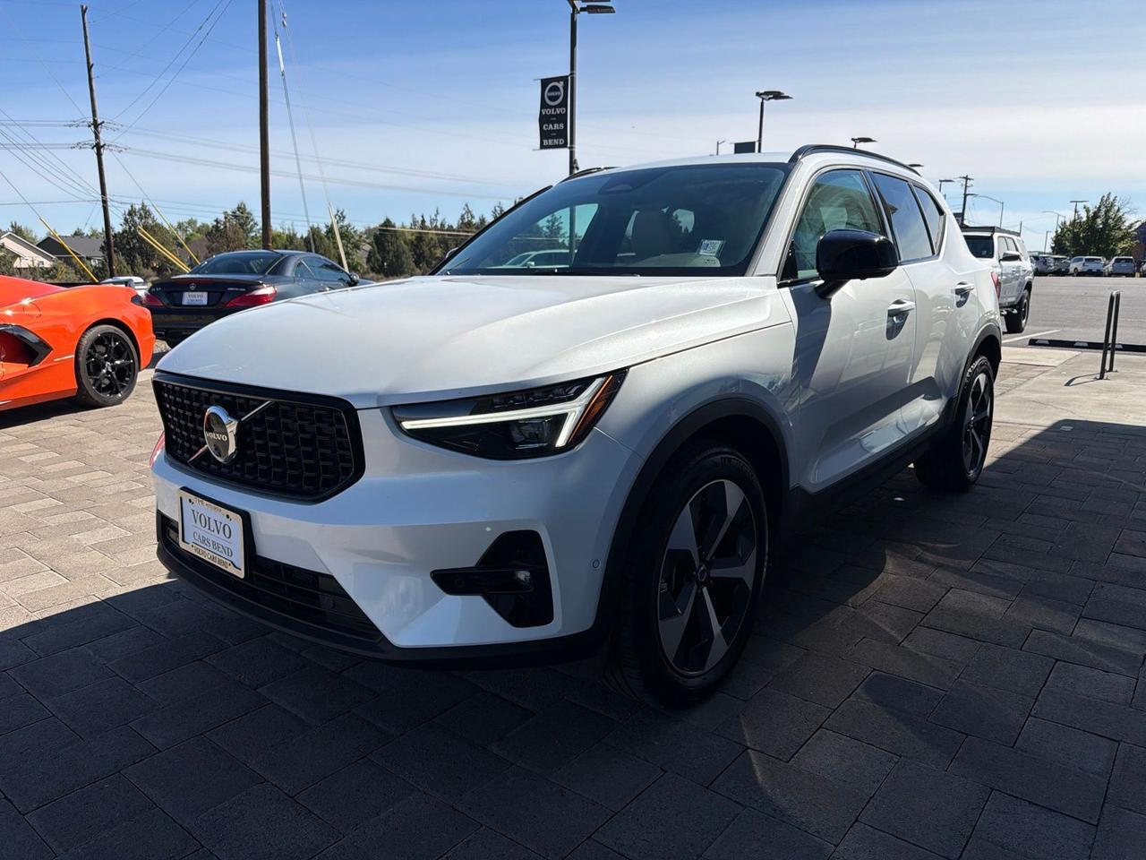 2026 Volvo XC40 B5 Plus Bend OR