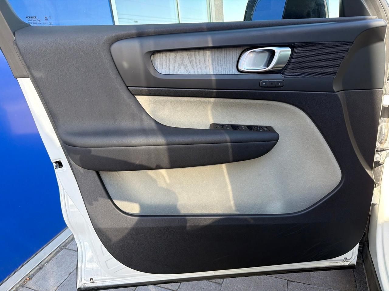 2026 Volvo XC40 B5 Plus Bend OR