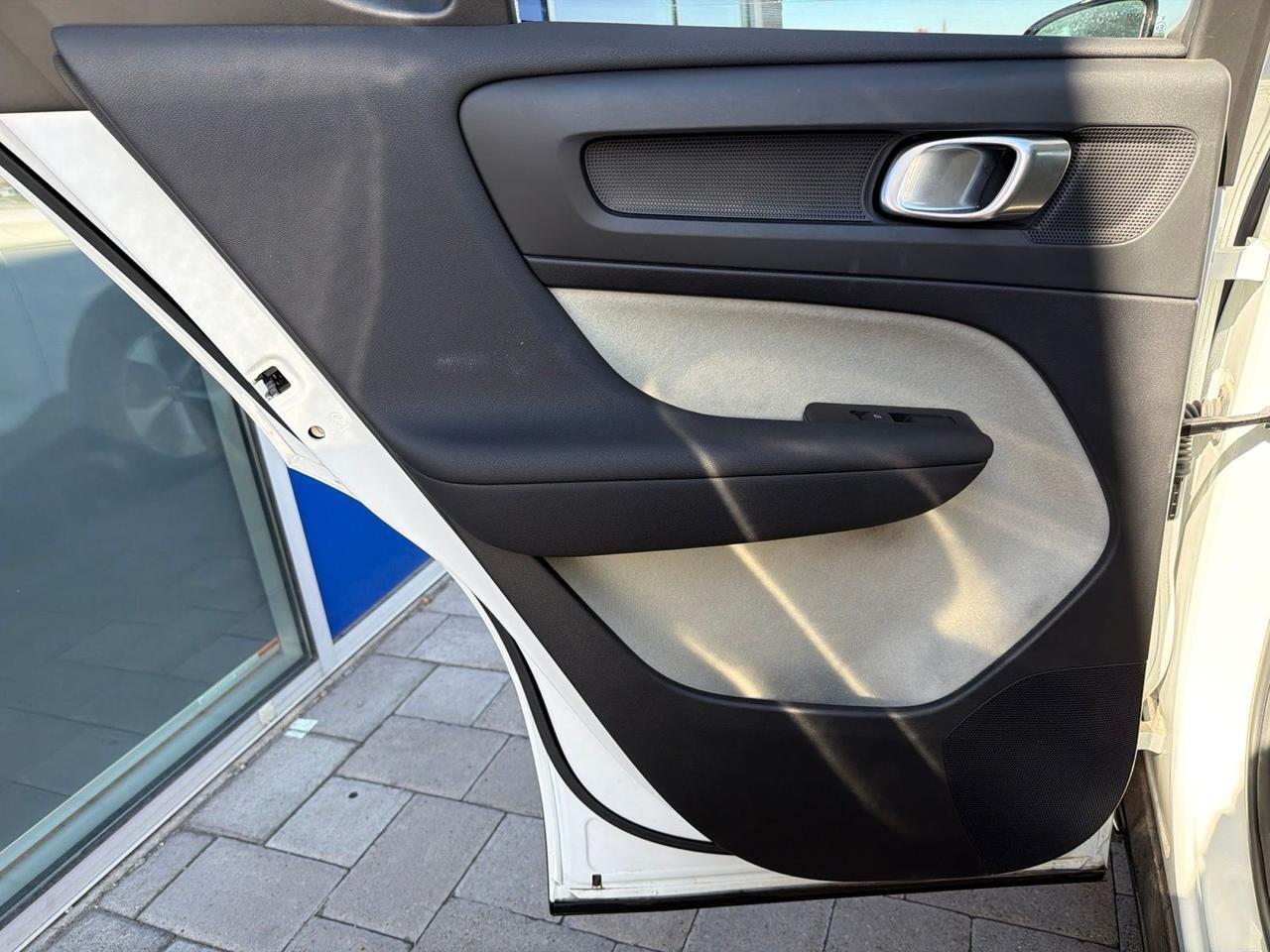 2026 Volvo XC40 B5 Plus Bend OR