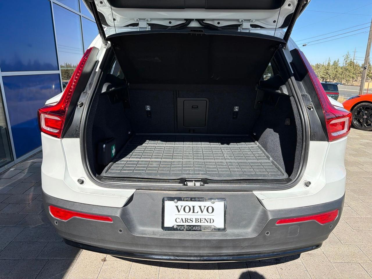 2026 Volvo XC40 B5 Plus Bend OR