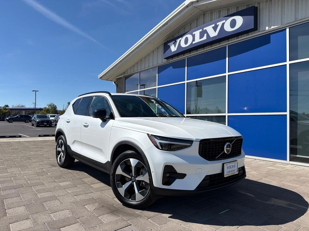 2026 Volvo XC40 B5 Plus