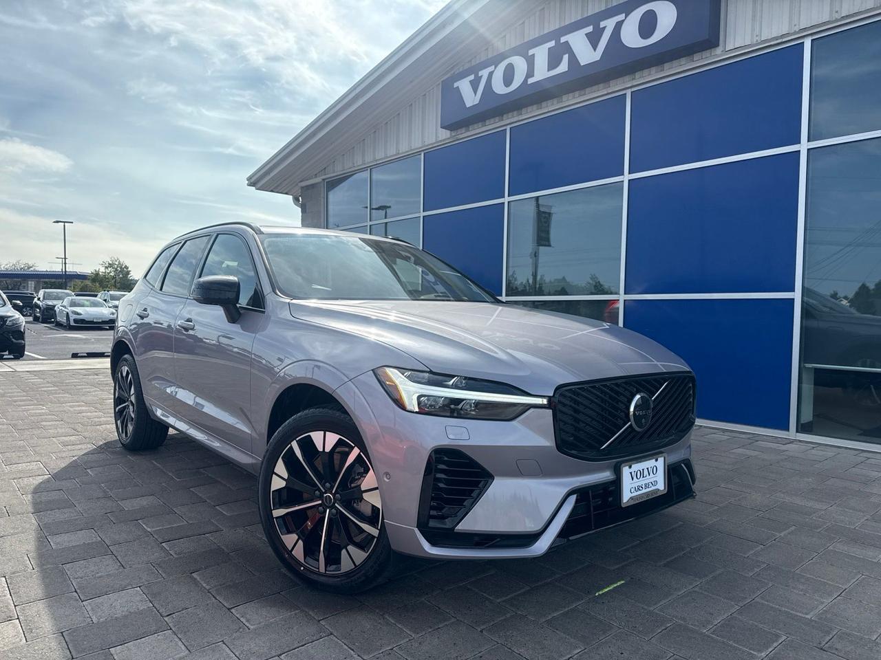 2026 Volvo XC40 B5 Plus
