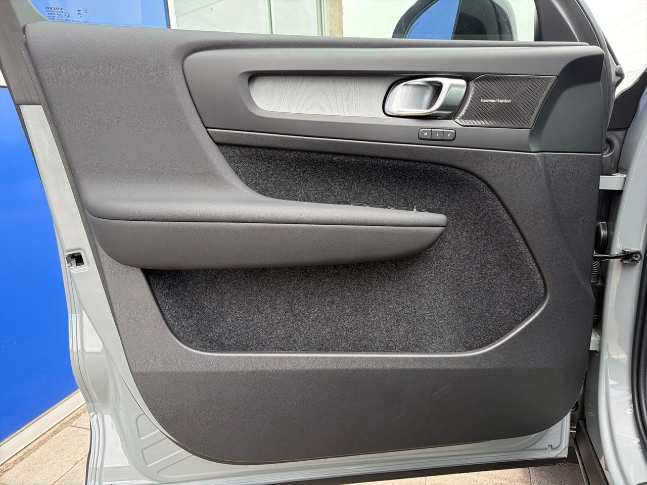 2026 Volvo XC40 B5 Plus Bend OR