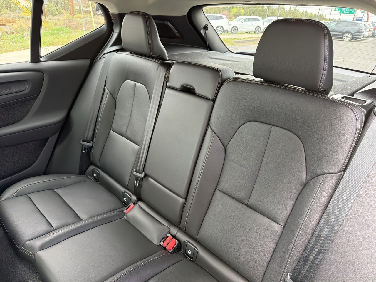 2026 Volvo XC40 B5 Plus Bend OR