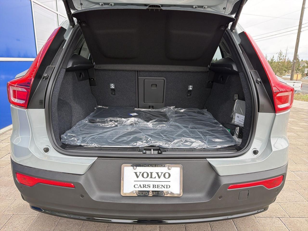 2026 Volvo XC40 B5 Plus Bend OR