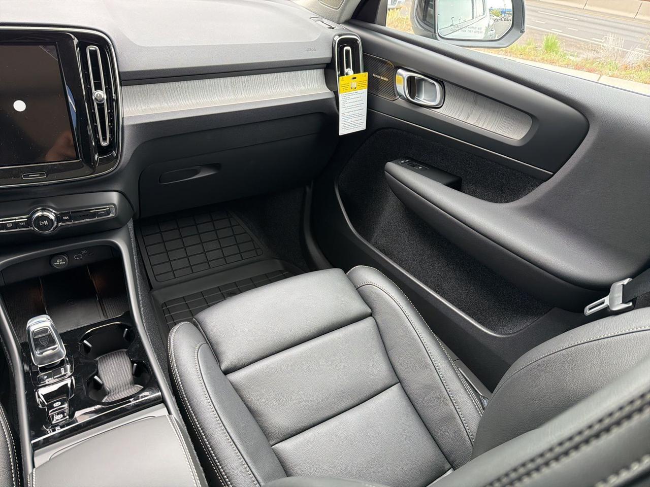 2026 Volvo XC40 B5 Plus Bend OR