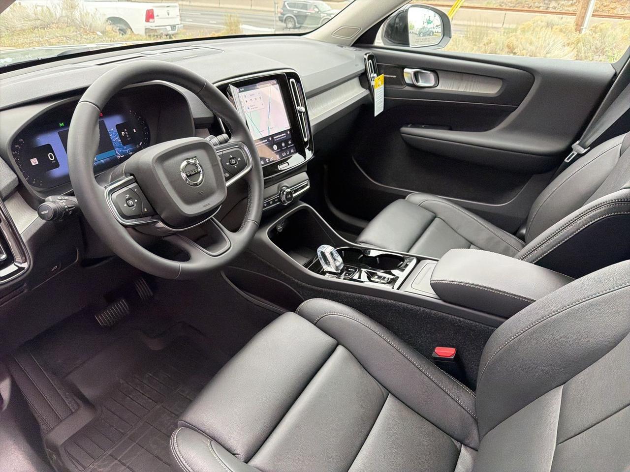2026 Volvo XC40 B5 Plus Bend OR
