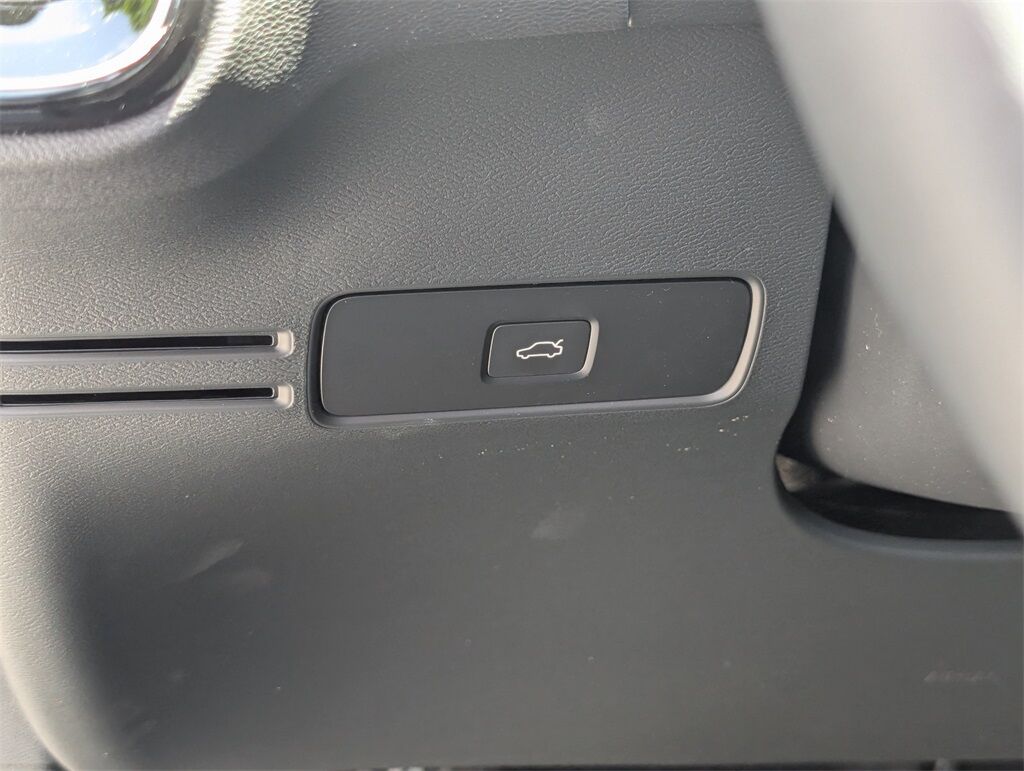 2026 Volvo XC40 B5 Plus Hunt Valley MD
