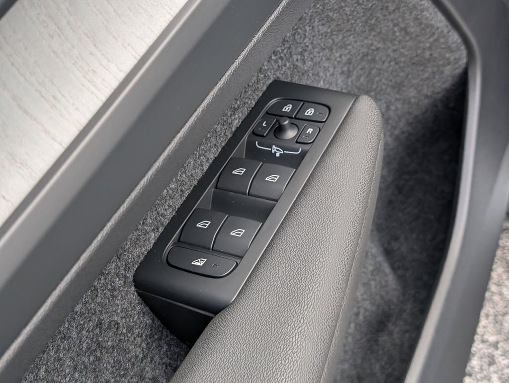 2026 Volvo XC40 B5 Plus Hunt Valley MD