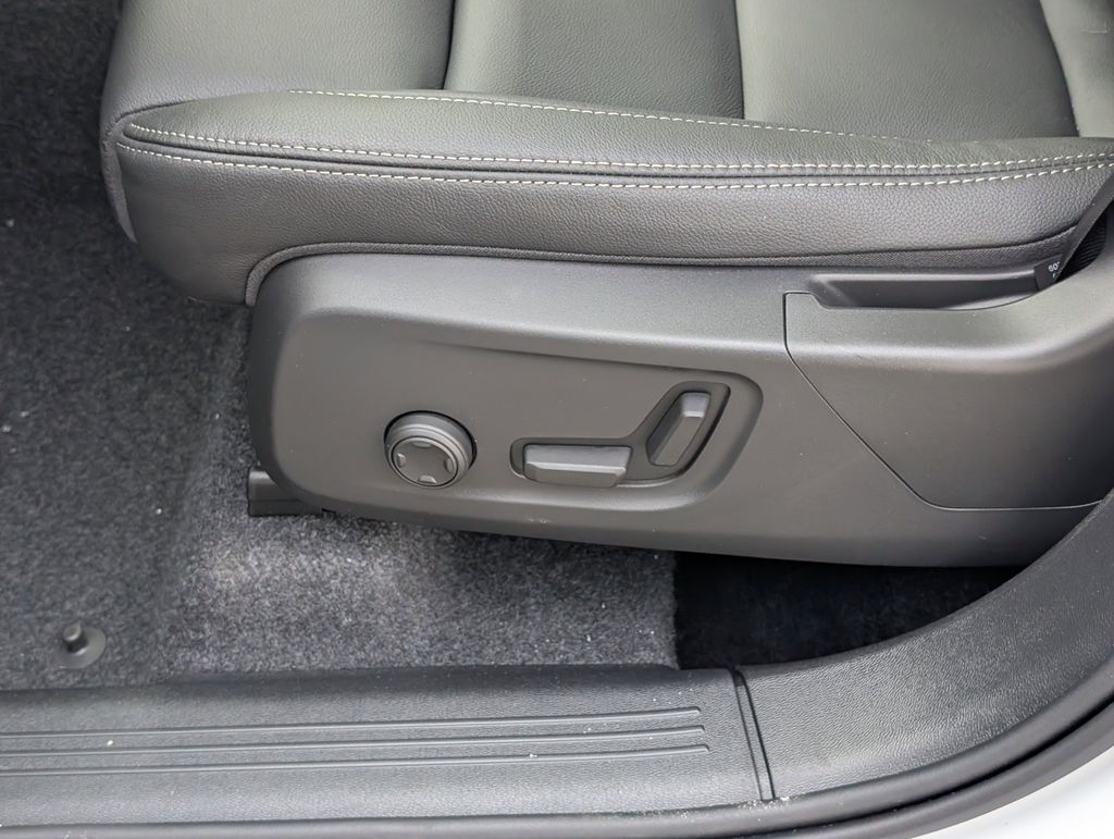 2026 Volvo XC40 B5 Plus Hunt Valley MD