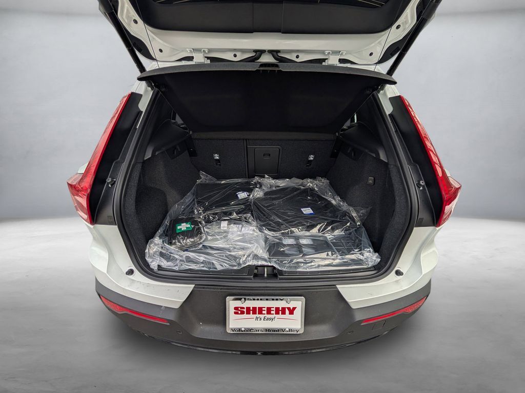 2026 Volvo XC40 B5 Plus Hunt Valley MD