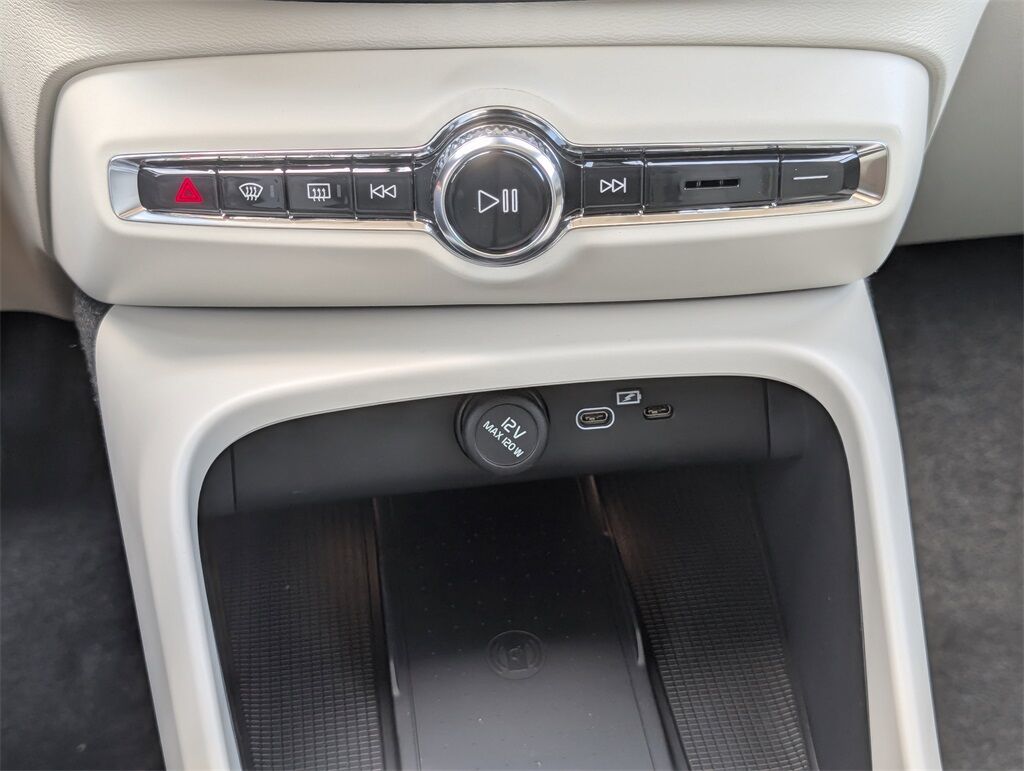 2026 Volvo XC40 B5 Plus Hunt Valley MD
