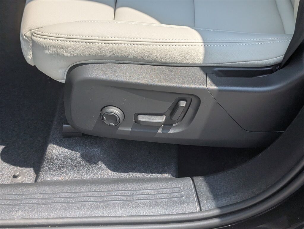 2026 Volvo XC40 B5 Plus Hunt Valley MD