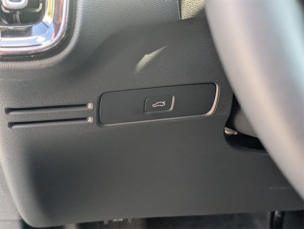 2026 Volvo XC40 B5 Plus Hunt Valley MD