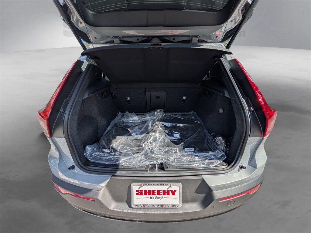 2026 Volvo XC40 B5 Plus Hunt Valley MD