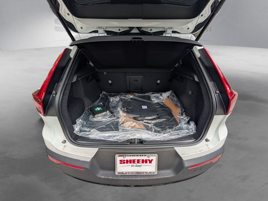 2026 Volvo XC40 B5 Plus Hunt Valley MD