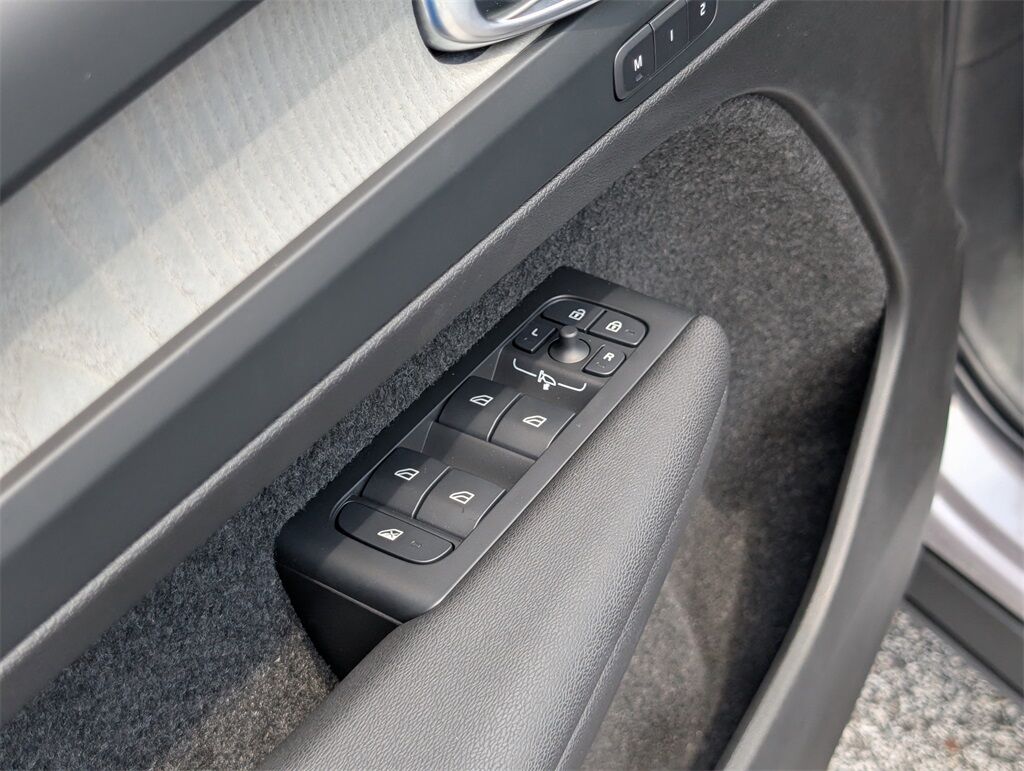 2026 Volvo XC40 B5 Plus Hunt Valley MD
