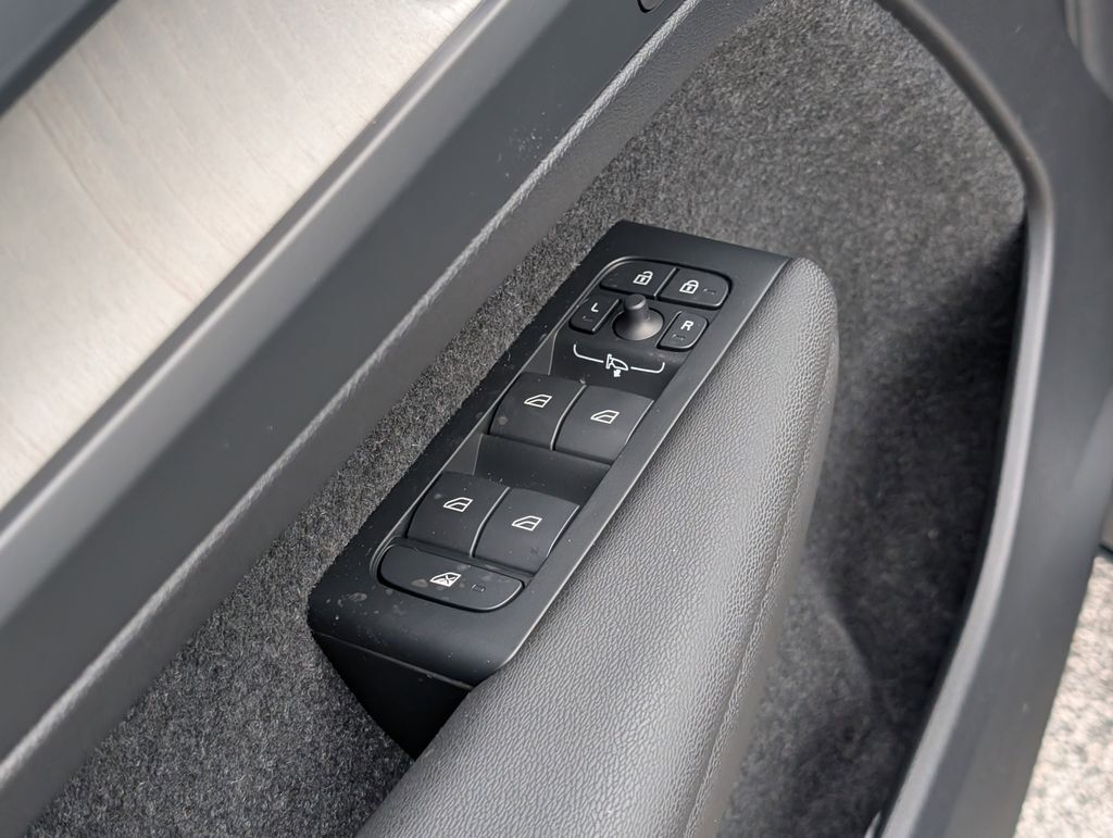 2026 Volvo XC40 B5 Plus Hunt Valley MD