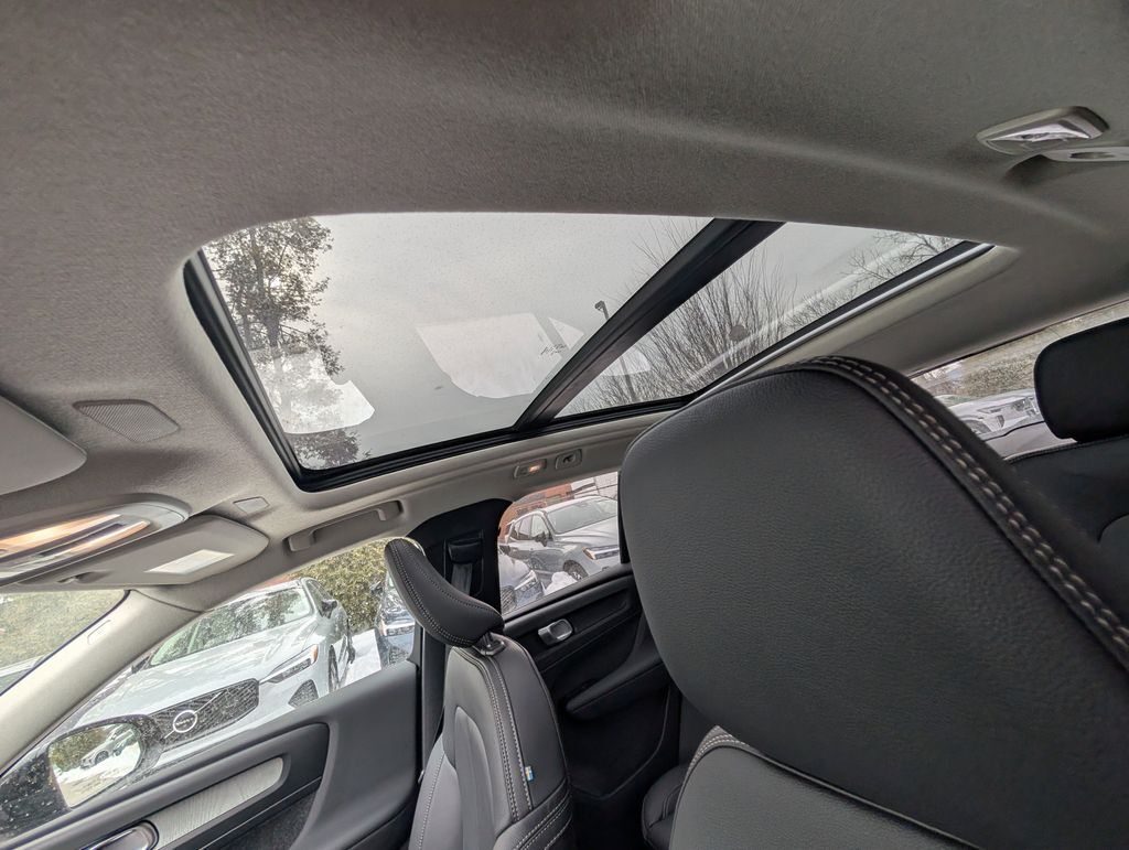 2026 Volvo XC40 B5 Plus Hunt Valley MD