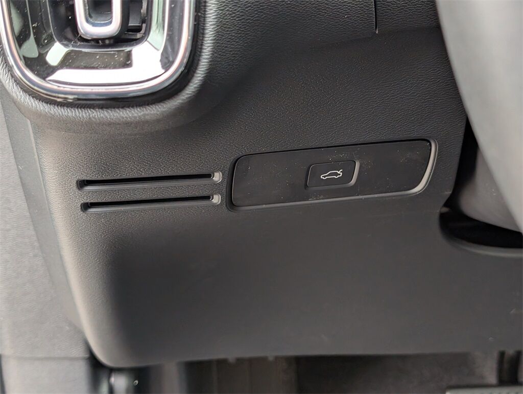 2026 Volvo XC40 B5 Plus Hunt Valley MD