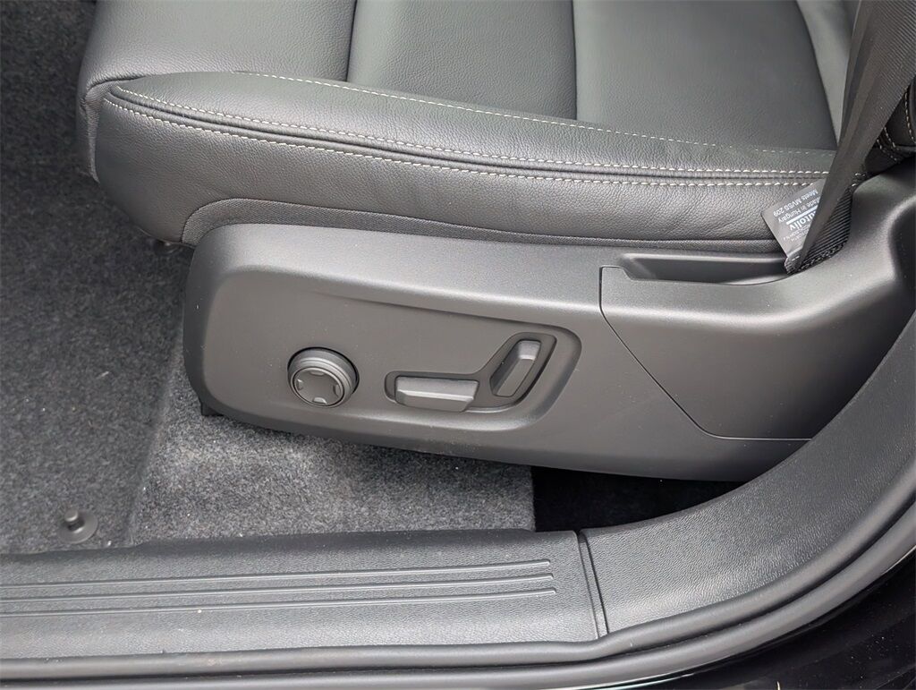 2026 Volvo XC40 B5 Plus Hunt Valley MD