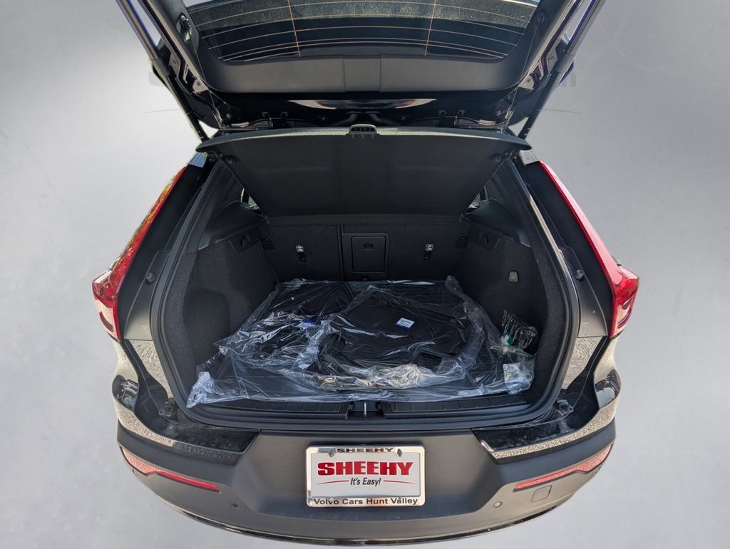 2026 Volvo XC40 B5 Plus Hunt Valley MD
