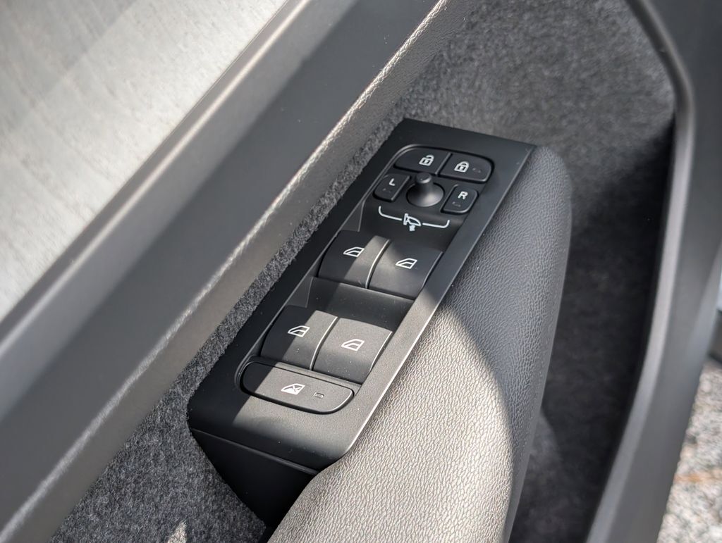 2026 Volvo XC40 B5 Plus Hunt Valley MD