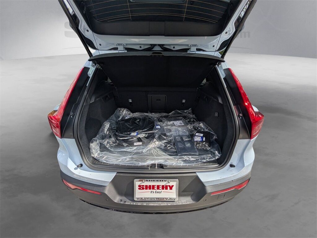 2026 Volvo XC40 B5 Plus Hunt Valley MD