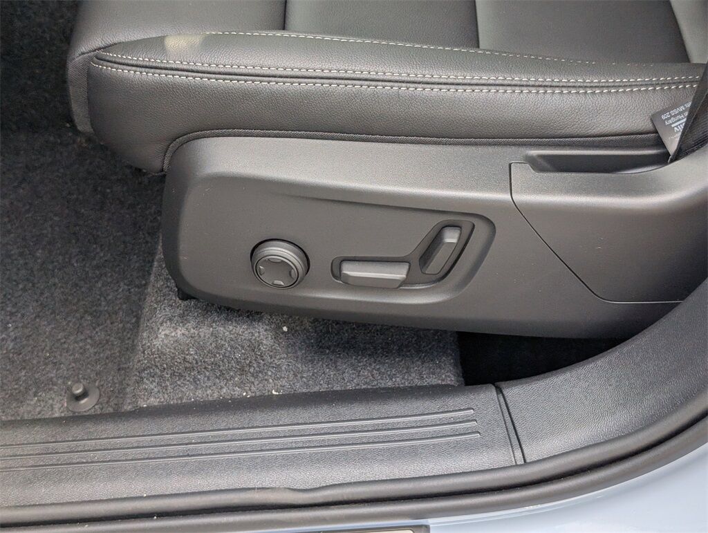 2026 Volvo XC40 B5 Plus Hunt Valley MD