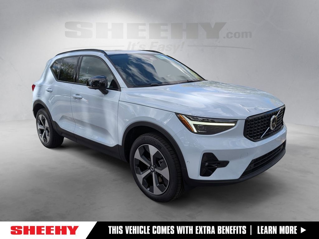 2026 Volvo XC40