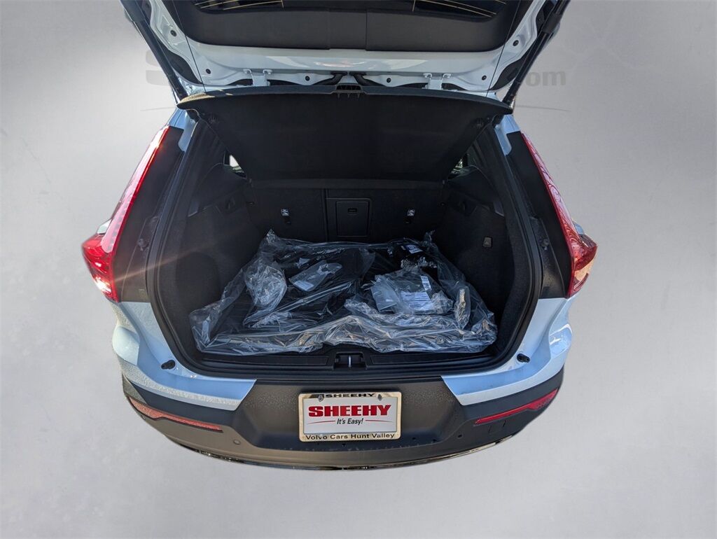 2026 Volvo XC40 B5 Plus Hunt Valley MD