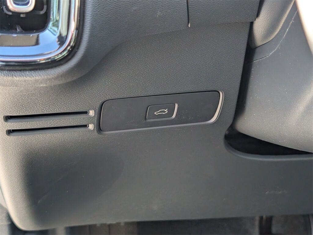 2026 Volvo XC40 B5 Plus Hunt Valley MD