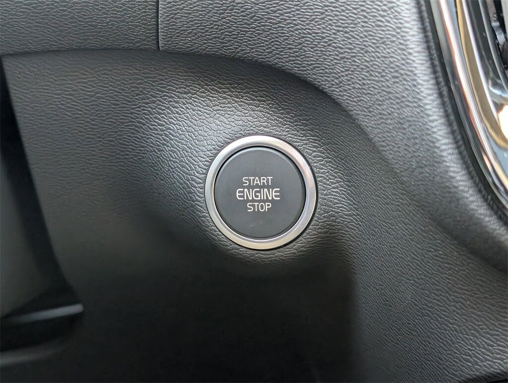 2026 Volvo XC40 B5 Plus Hunt Valley MD