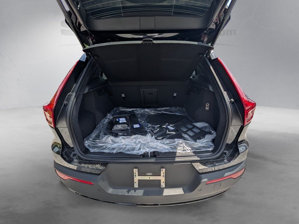 2026 Volvo XC40 B5 Plus Hunt Valley MD