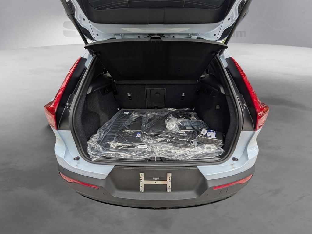 2026 Volvo XC40 B5 Plus Hunt Valley MD