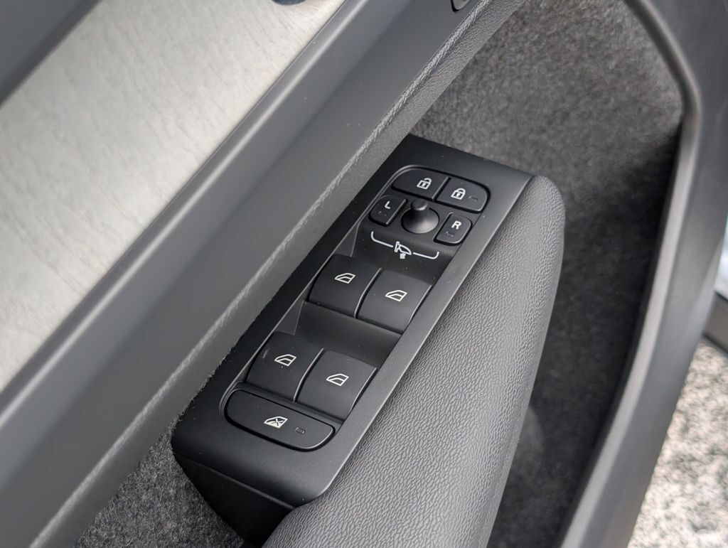 2026 Volvo XC40 B5 Plus Hunt Valley MD