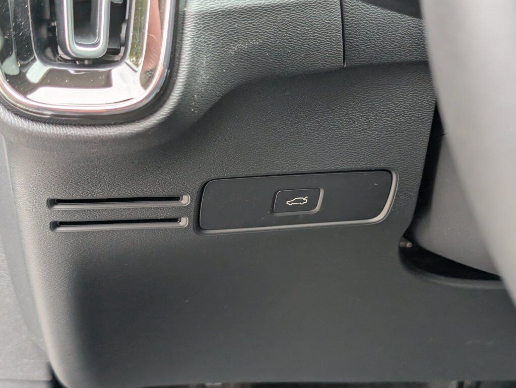 2026 Volvo XC40 B5 Plus Hunt Valley MD