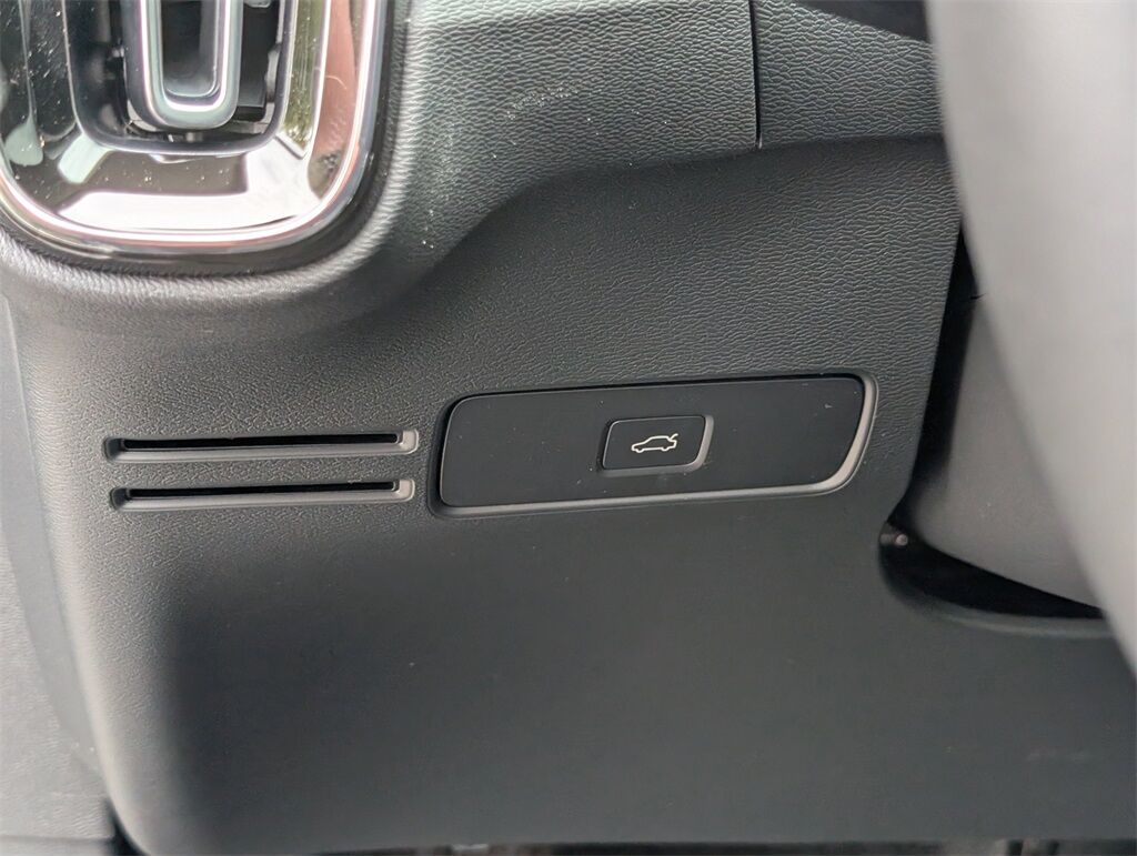 2026 Volvo XC40 B5 Plus Hunt Valley MD