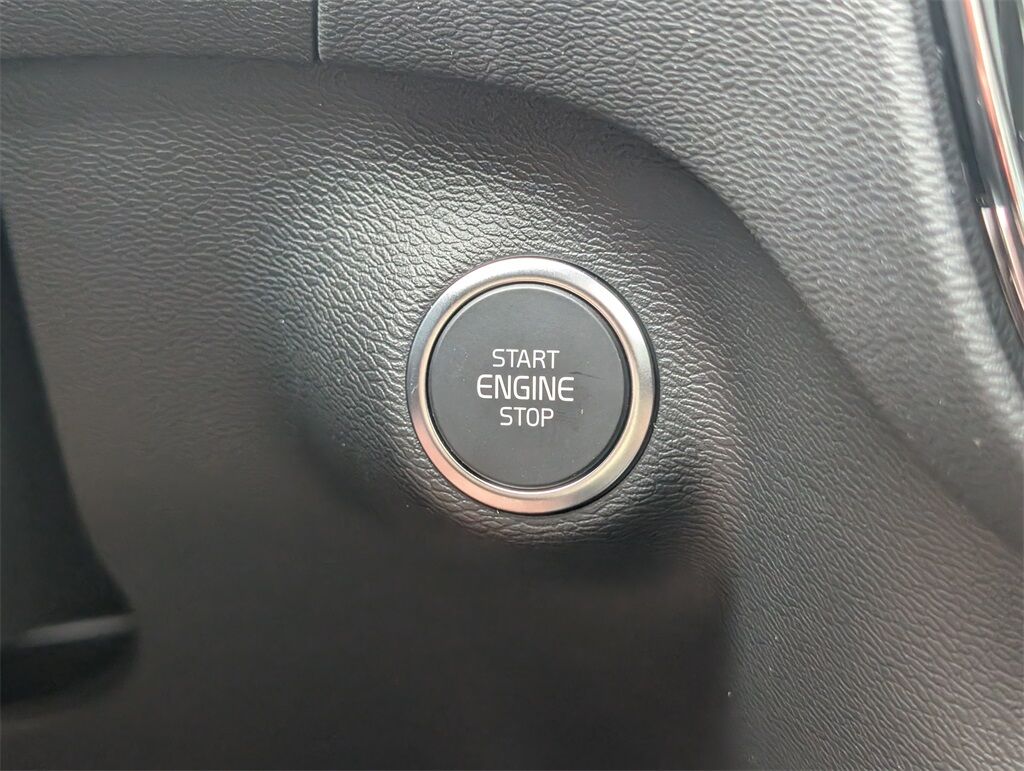 2026 Volvo XC40 B5 Plus Hunt Valley MD